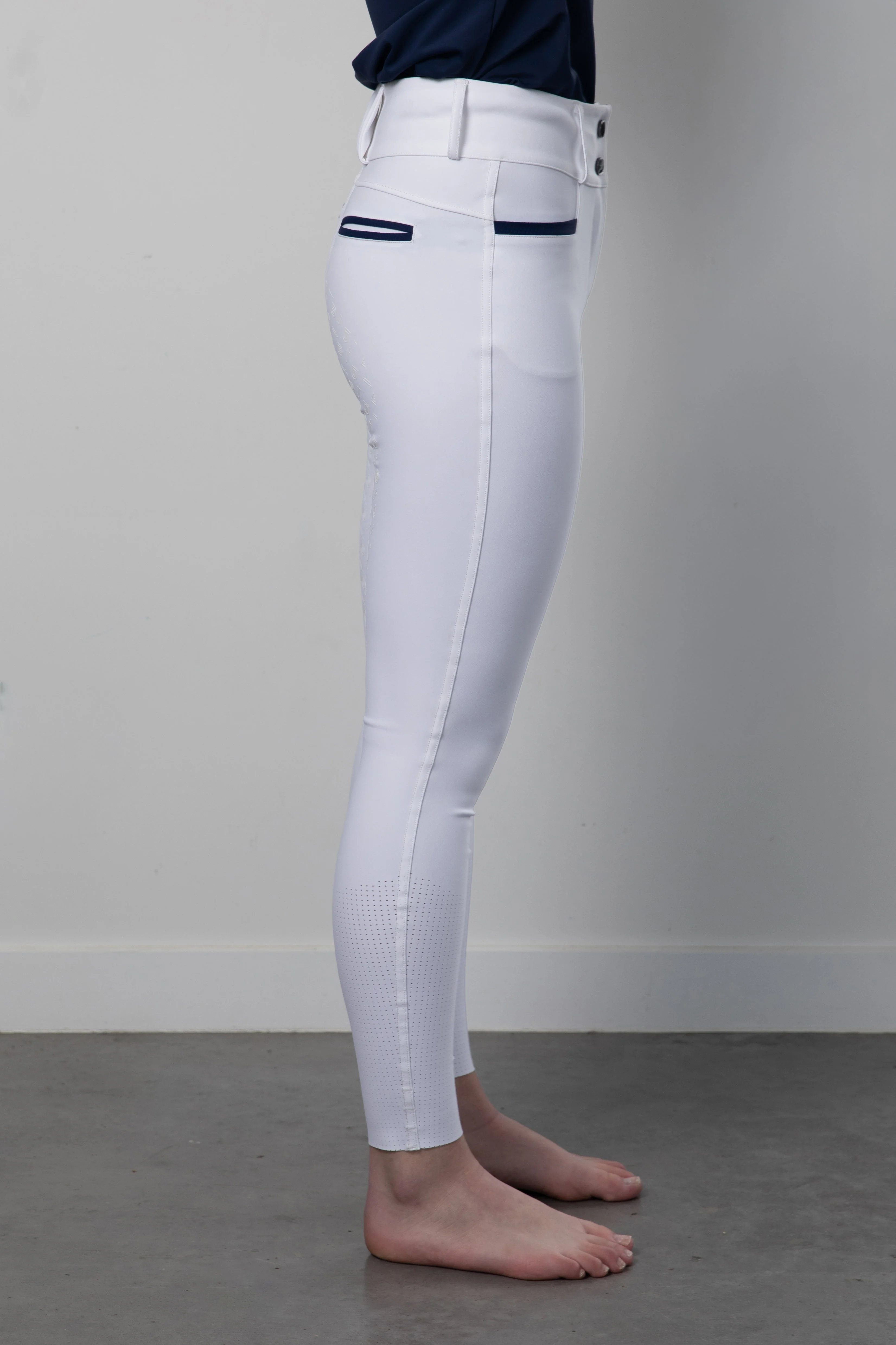 DW Revolution Competition Breech - White/Navy - Image 2