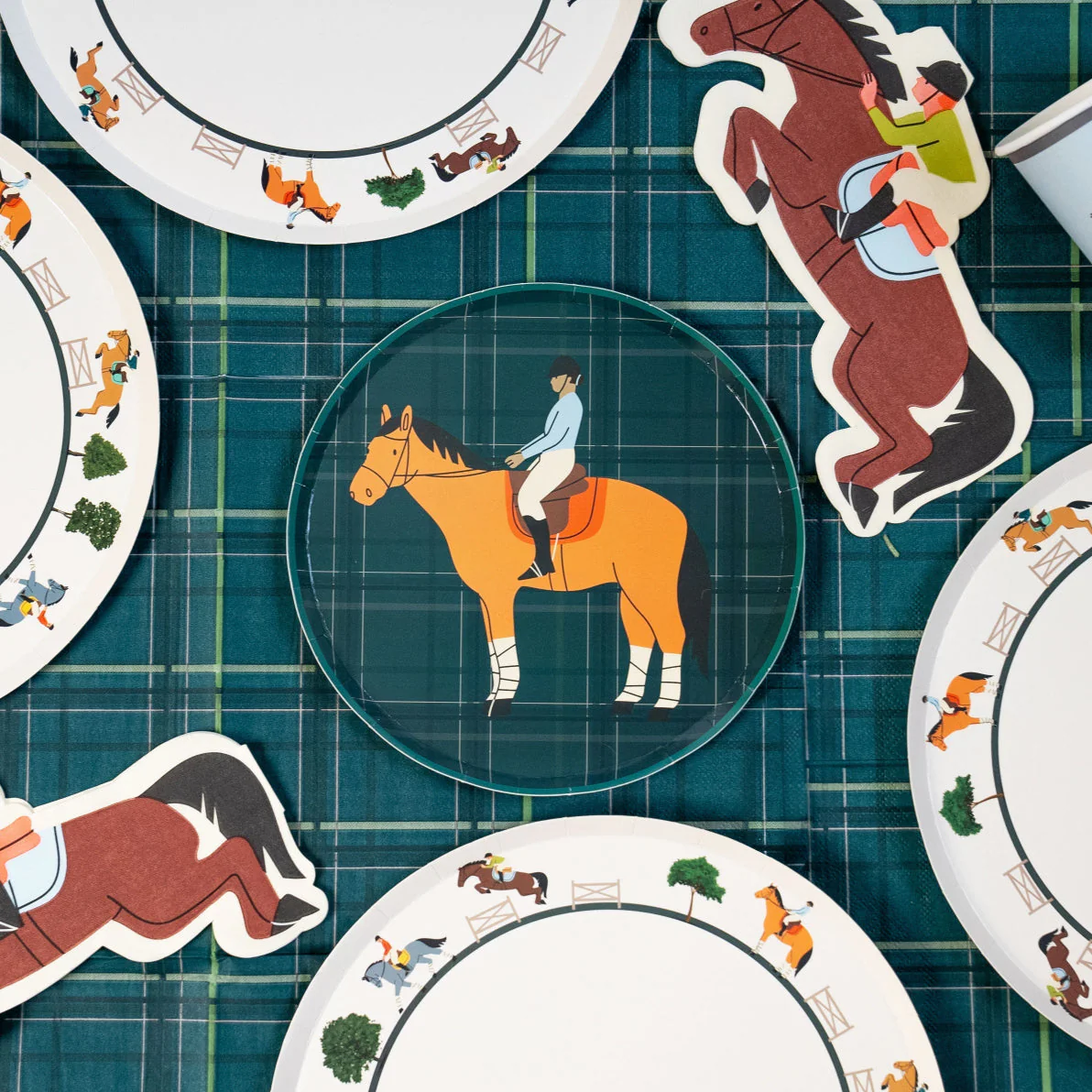 Equestrian Horse Dessert Plates (7 Inch) | Horse Party Supplies | Recyclable Paper Plates for Horse Lovers, Pony Party, Kids & Adults (x 12) - Image 3