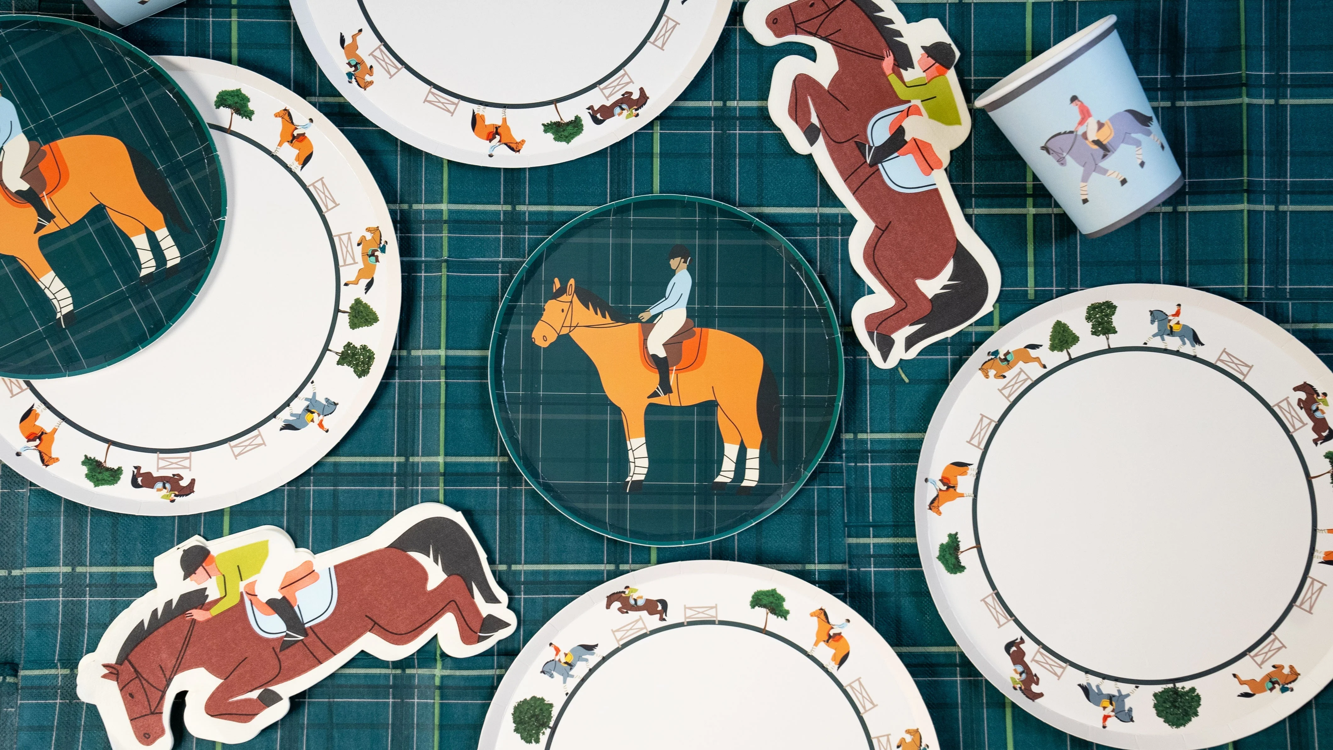 Equestrian Horse Riding Paper Cups (9 oz) | Recyclable Eco Cups for Horse Party, Kids Birthday, Derby or Pony Theme (x 12) - Image 4