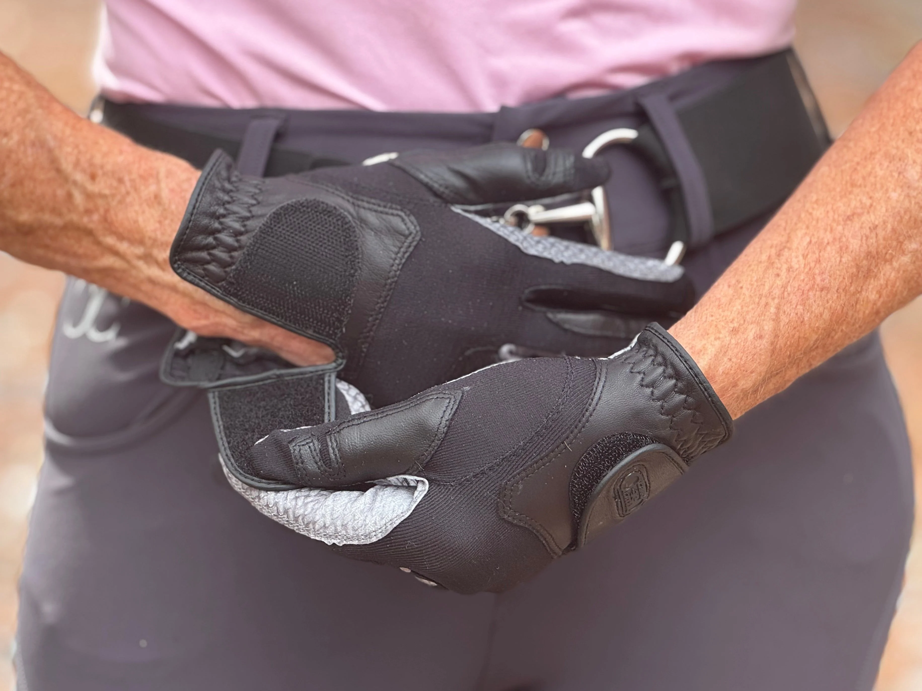 Oil-Tac Coppertech Leather Premium Riding Glove in Black - Image 5