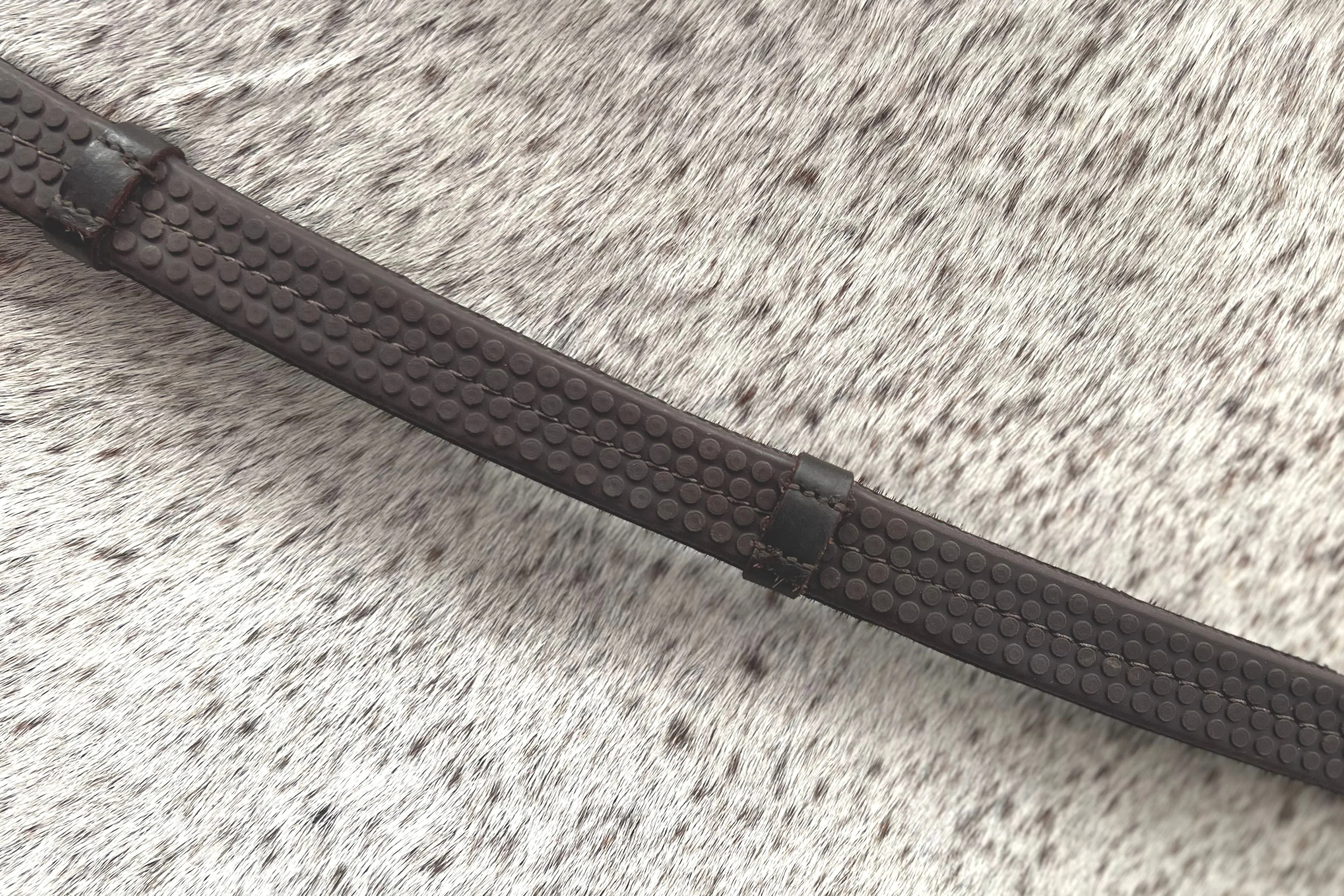 Super Grip Reins -Heavy Rubber Rein for Ultimate Grip- Hand Stops 5" (13cm) Apart - Image 9