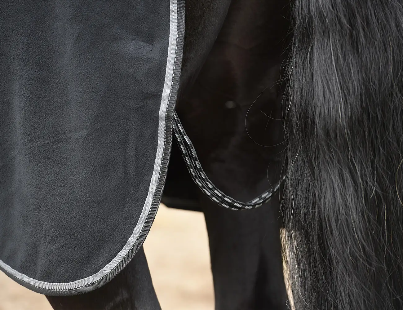 Weatherbeeta Anti-Static Fleece Cooler - Image 3