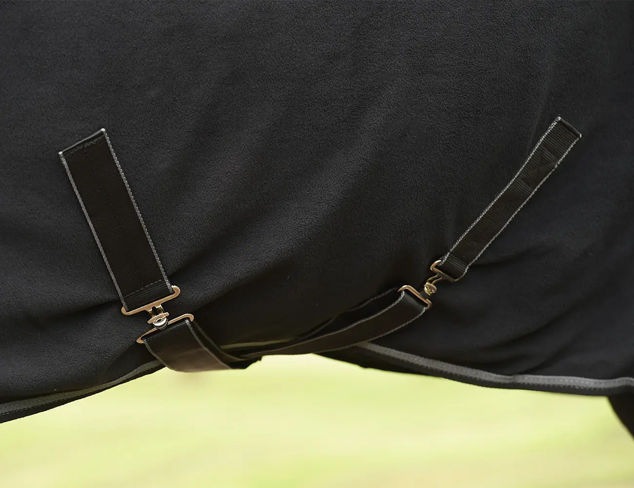Weatherbeeta Anti-Static Fleece Cooler - Image 4