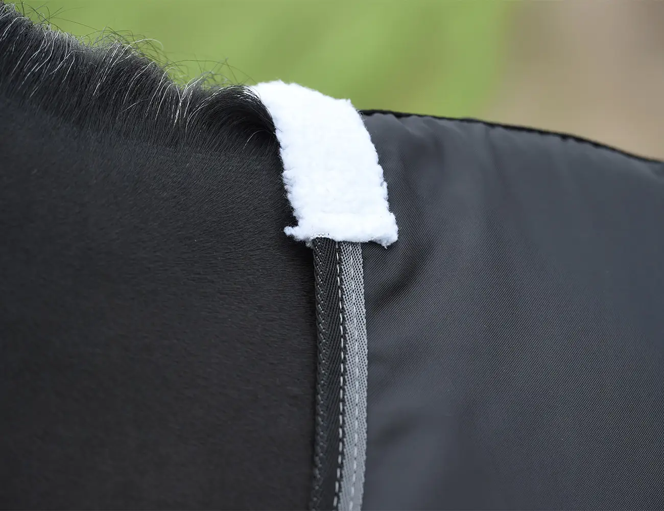 Weatherbeeta Anti-Static Fleece Cooler - Image 6
