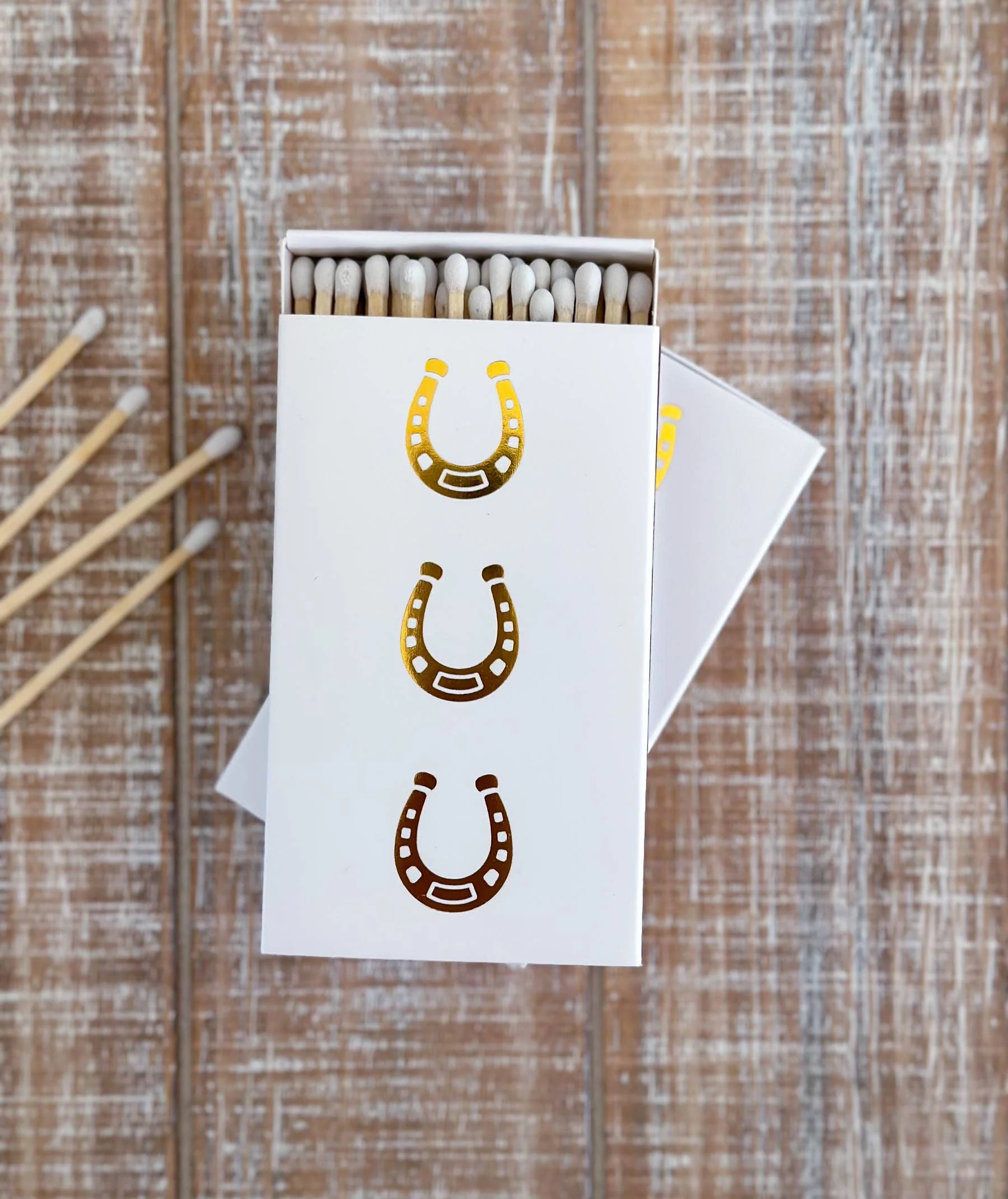 White Oversized Horseshoe Matches - Image 4